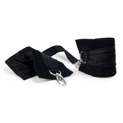 Wrist Cuff - Sutra chainlink cuffs (Black)