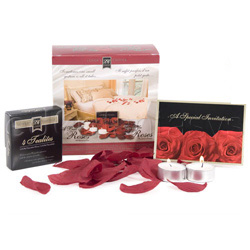 Candle - A bed of roses (Red)