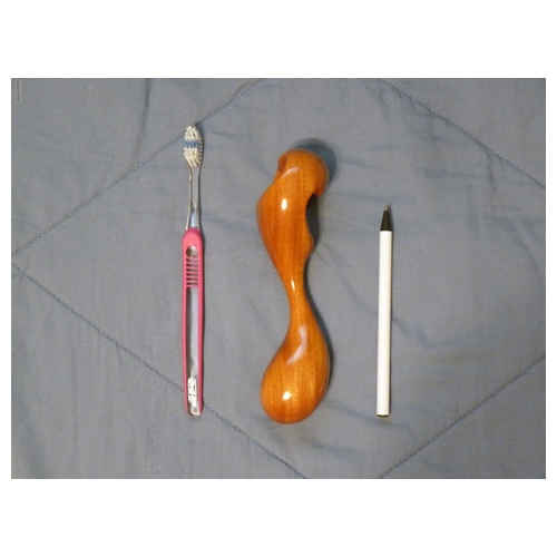 Toothbrush/pen size comparison